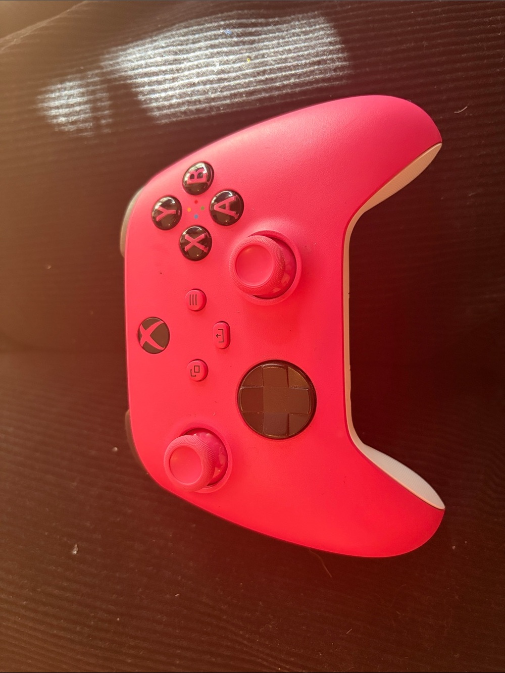 Wireless Xbox Controller in hot pink!